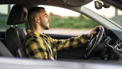 Cum trebuie reglată tetiera din maşină pentru a te proteja în caz de accident. Prea puţini şoferi ţin cont de regulă