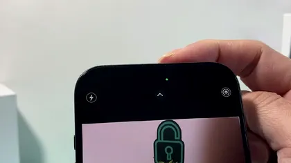 Ce semnifică punctul luminos verde sau roşu de pe telefonul mobil, de fapt? Mulţi cred că sunt ”ascultaţi”