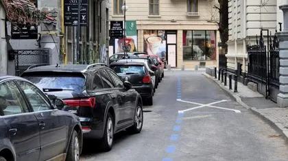 Motivul pentru care parcările amenajate din Bucureşti sunt goale. Bucureştenii preferă să lase maşinile pe unde apucă: „O românească adevărată”