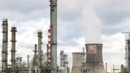 Probleme la rafinăriile Lukoil şi Petrobrazi, după o cădere totală de tensiune. Fumul gros a alertat locuitorii