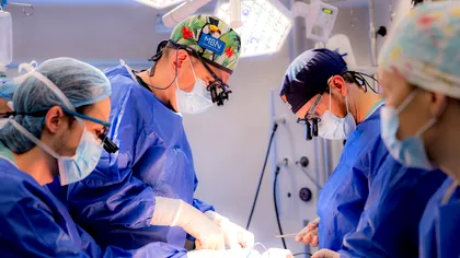 Premieră MedLife: primele reconstrucții mamare asistate robotic la Cluj, pro-bono