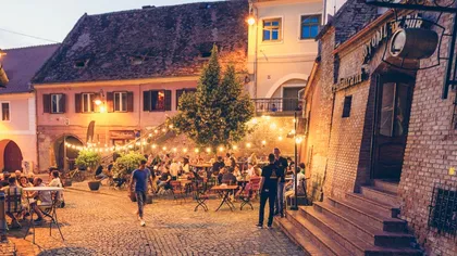 Oraşul din România care ascunde cel mai vechi restaurant din ţară. Însuşi Mihai Viteazul s-ar fi cinstit  aici