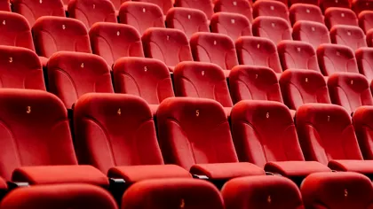 Netflix „pune cruce” filmelor văzute la cinema: „Viitorul cinematografiei este acasă”