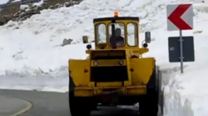 Zona din România unde zăpada atinge 2 metri. Troiene uriașe la final de aprilie