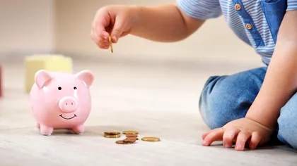 Când intră alocaţiile pentru copii, în iunie 2025? Cine primeşte 794 de lei