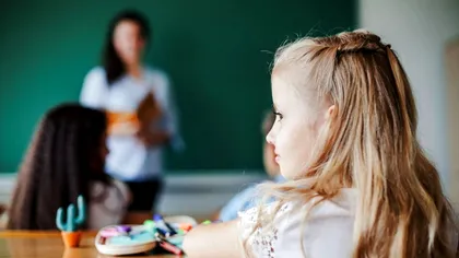 Ce se întâmplă dacă un copil nu merge la școală, pe durata învățământului obligatoriu? Ce pedeapsa riscă părinții