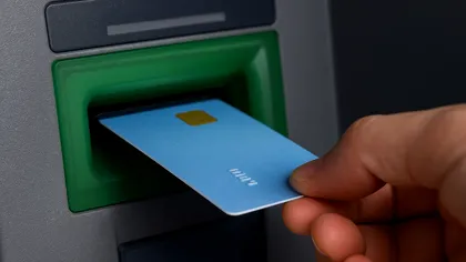 Ce trebuie să verifici de fiecare dată înainte să bagi cardul în bancomat. Semne la care trebuie să fii atent ca să nu rămâi fără bani