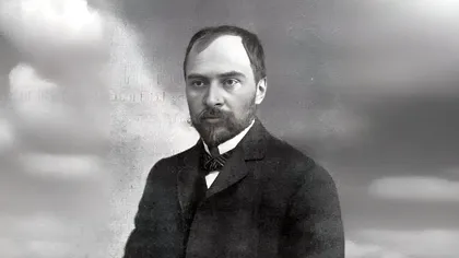 Cealaltă latură a lui George Coșbuc. A tradus operele lui Homer și Dante, a scris 160 de poezii până la vârsta de 10 ani, și-a bătut un profesor după ce a venit mahmur la școală