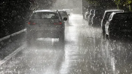 Cod roșu de furtuni în România. ANM anunță ploi torențiale în mai multe localități