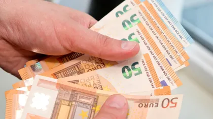 Curs valutar exploziv. Cât de deștepți au fost românii care au ținut euro cash la saltea? Inspirația le poate aduce câștiguri fără să facă nimic