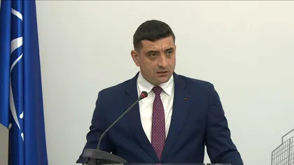 George Simion fuge de jurnaliștii care îi pun întrebări, după dezbaterea de la Camera de Comerț