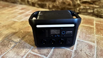 REVIEW Anker Solix C800X – o stație de alimentare care te salvează în blackout. O baterie externă ”pe steroizi” ideală pentru camping, dar grozavă când ți se taie curentul acasă