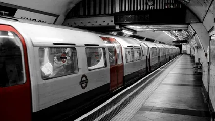 Pană de curent majoră în Londra. Metroul a fost afectat, trenurile au rămas blocate între stații: „Luminile s-au stins, pur și simplu”
