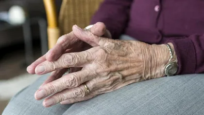 Reducerea vârstei de pensionare: în ce condiții se acordă pentru munca în condiții grele sau speciale