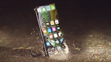 Ce se întâmplă cu un iPhone atunci când îl scapi de la 10.000 de metri. Pățania unui parașutist demontrează ceea ce nici Apple poate nu știa