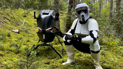 Bicicleta zburătoare care îți amintește de Star Wars: Cum ar putea invenția schimba tot ceea ce știai despre modul în care ne deplasăm