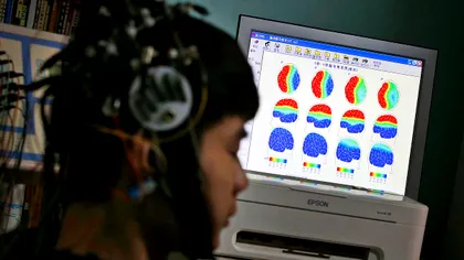 Când poliția îți citește gândurile: Scandal global legat de tehnologiile neuronale folosite fără consimțământ