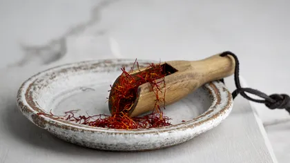 Adevăratul „aur galben”, planta care te poate îmbogăţi. Costă şi 13.000 de euro kilogramul