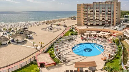 Cât a plătit un cuplu pentru o zi de plajă în Mamaia în iunie 2025, fără cazare. Doar șezlongurile au costat 300 de lei. Suma finală te lasă fără cuvinte