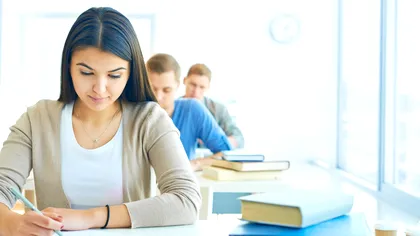 Se schimbă examenul de Bacalaureat. Generația care dă BAC-ul după noul model