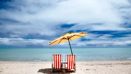 Stațiunea de pe litoral unde dispar șezlongurile, printre preferatele românilor. Decizie radicală după valul de plângeri ale localnicilor