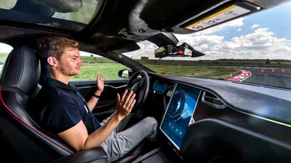 Europa renunță la regulile stricte pentru mașinile autonome electrice, în speranța că va opri războiul comercial cu Trump