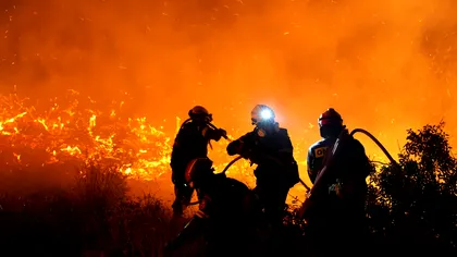 Turiștii din zonele apropiate orașului Atena au fost evacuați, din pricina unui nou incendiu de vegetație din Grecia