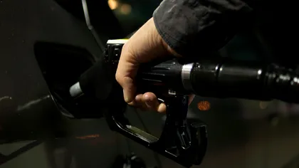 Se dau bani pentru motorină! Nou ajutor de la stat: carburant mai ieftin pentru anumite categorii de români