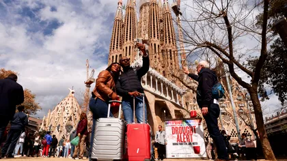 Barcelona, Amsterdam și Veneția trag frâna: Ce înseamnă noile reguli de turism pentru tine, ce orașe au introdus taxe, limite și interdicții în 2025
