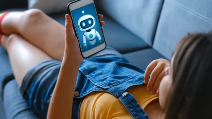 Tot mai mulți adolescenți își fac confidențe inteligenței artificiale, iar specialiștii trag un semnal de alarmă asupra riscurilor reale