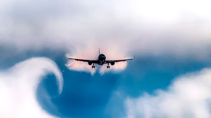 Turbulențele din timpul zborului se înrăutățesc din cauza încălzirii globale. Avioanele viitorului vor folosi AI și tehnologii inspirate de păsări pentru a le evita