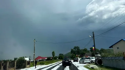 Furtuni violente în România. Grindina a devastat gospodăriile, iar temperaturile au scăzut drastic în doar câteva minute