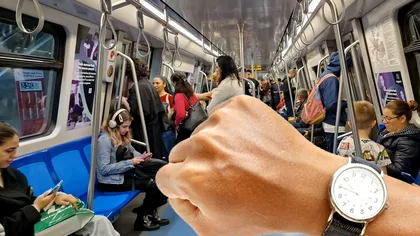 De ce timpul trece mai greu atunci când te afli într-un vagon de tren aglomerat. Disconfortul ne distorsionează percepția, arată un studiu
