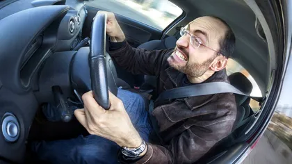 Ce este comportamentul agresiv în trafic în 2025. Codul Rutier atrage atenția supra flash-urilor și frânelor bruște