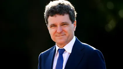 Nicuşor Dan şi-a publicat declaraţia de avere. Staţiunea scumpă din România în care are teren de mii de mp. Venituri de 296.675 lei, în ultimul an fiscal