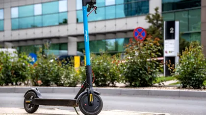 Cum circuli legal cu trotineta electrică în România. De la ce vârstă și pe unde poți merge cu mijlocul de deplasare