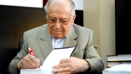 Autograful lui Ion Iliescu, noua atracție pe internet. Cât costă o fotografie cu semnătura fostului președinte