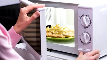 Cuptorul cu microunde devine istorie. Un nou aparat promite să-l înlocuiască definitiv și a cucerit deja milioane de utilizatori
