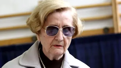 Nina Iliescu refuză să meargă la spital, deşi se simte rău. Noutăţi despre văduva fostului preşedinte