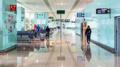 O româncă a fost oprită pe aeroportul din Barcelona. Ce au descoperit ofițerii vamali