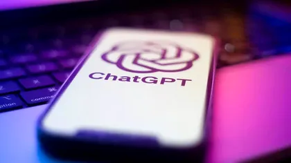 OpenAI modifică GPT-5 după criticile utilizatorilor: modelul devine mai „cald” și mai prietenos