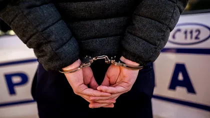 Un recidivist s-a dat drept polițist și a furat bani de la un trecător, în plină stradă. Jaful a avut loc pe un bulevard din București