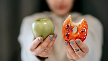Ce se întâmplă în corpul tău când mănânci „pe fugă”. Alimentația haotică ascunde riscuri uriașe: „După câteva zile, săptămâni sau chiar luni îți dai seama”. EXCLUSIV