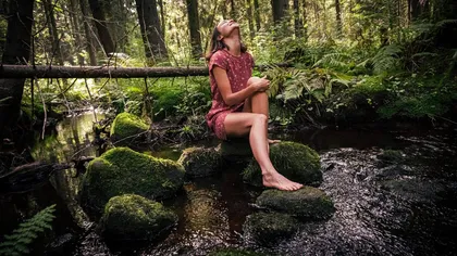 Pierdem legătura cu natura: studiul care arată cum dispariția unor cuvinte precum „râu” sau „floare” anunță o criză pentru generațiile viitoare