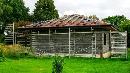 Construcții ilegale pe teren agricol: cât plătești dacă ridici o casă fără avize