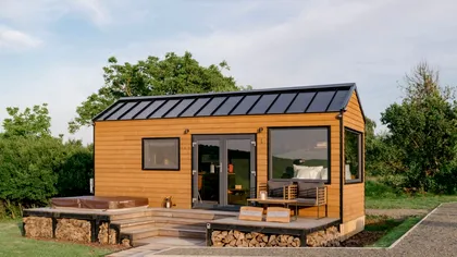 Cum arată un tiny house de 32.000 de euro? Are tot ce trebuie pentru a locui şi integrează tehnologii smart
