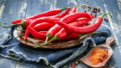 De ce să presari pudră de ardei iute în grădină în luna septembrie? Sfatul poate părea ciudat, dar este foarte util