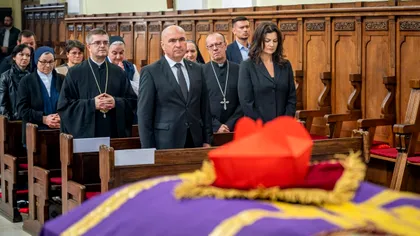 Ilie Bolojan, prima apariție cu partenera la un eveniment oficial. Ținută elegantă aleasă de Ioana. FOTO