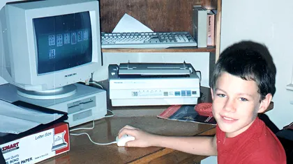 Istoria Internetului în România: de la dial-up, la netcafe, mIRC și jocuri video. Oamenii stăteau la coadă să își citească e-mailurile în anii ’90