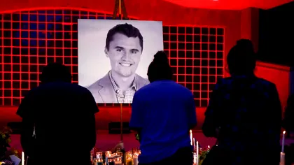 Val de concedieri în SUA după ce medici, avocaţi, jurnalişti şi-au exprimat opinia 